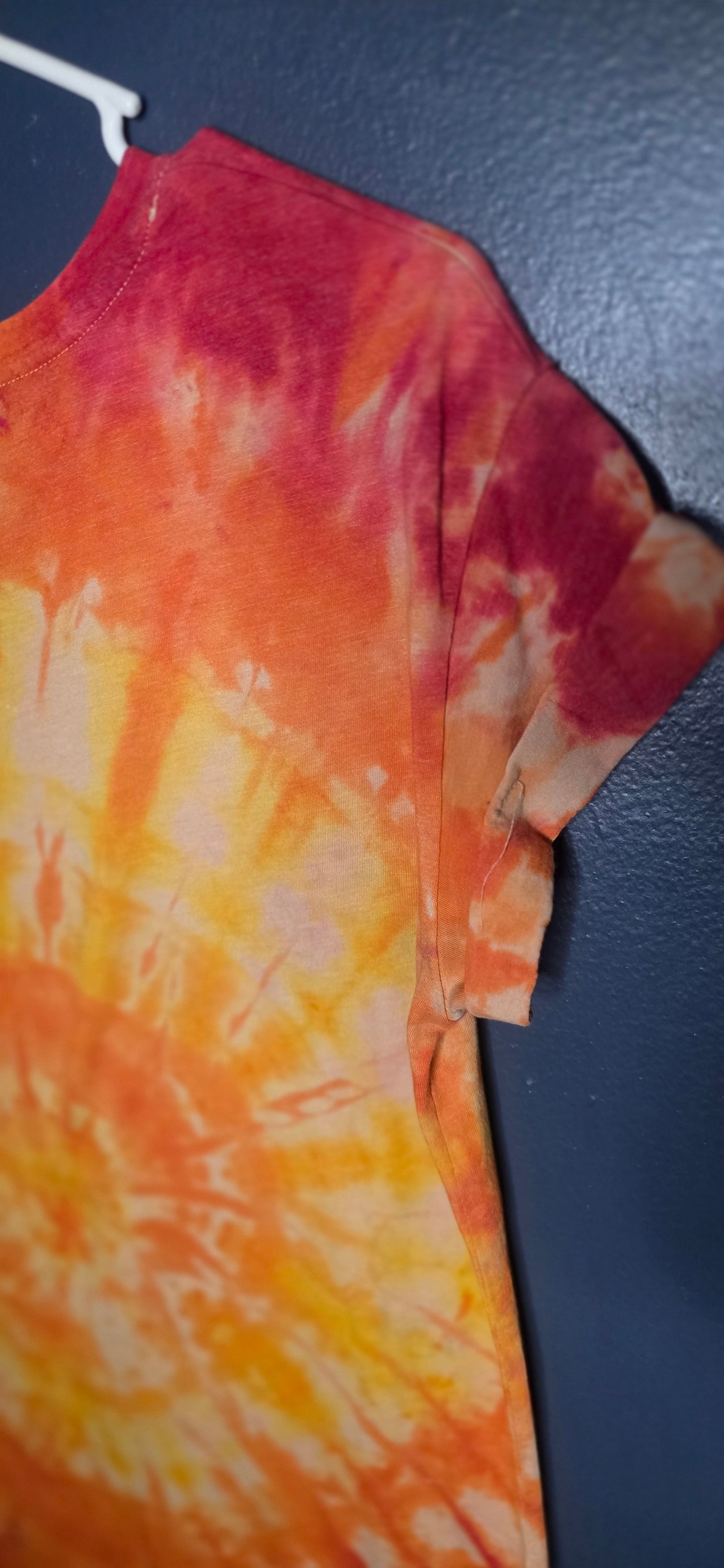 π Hand-Dyed Sunbeam Spiral Tee (Size XS)