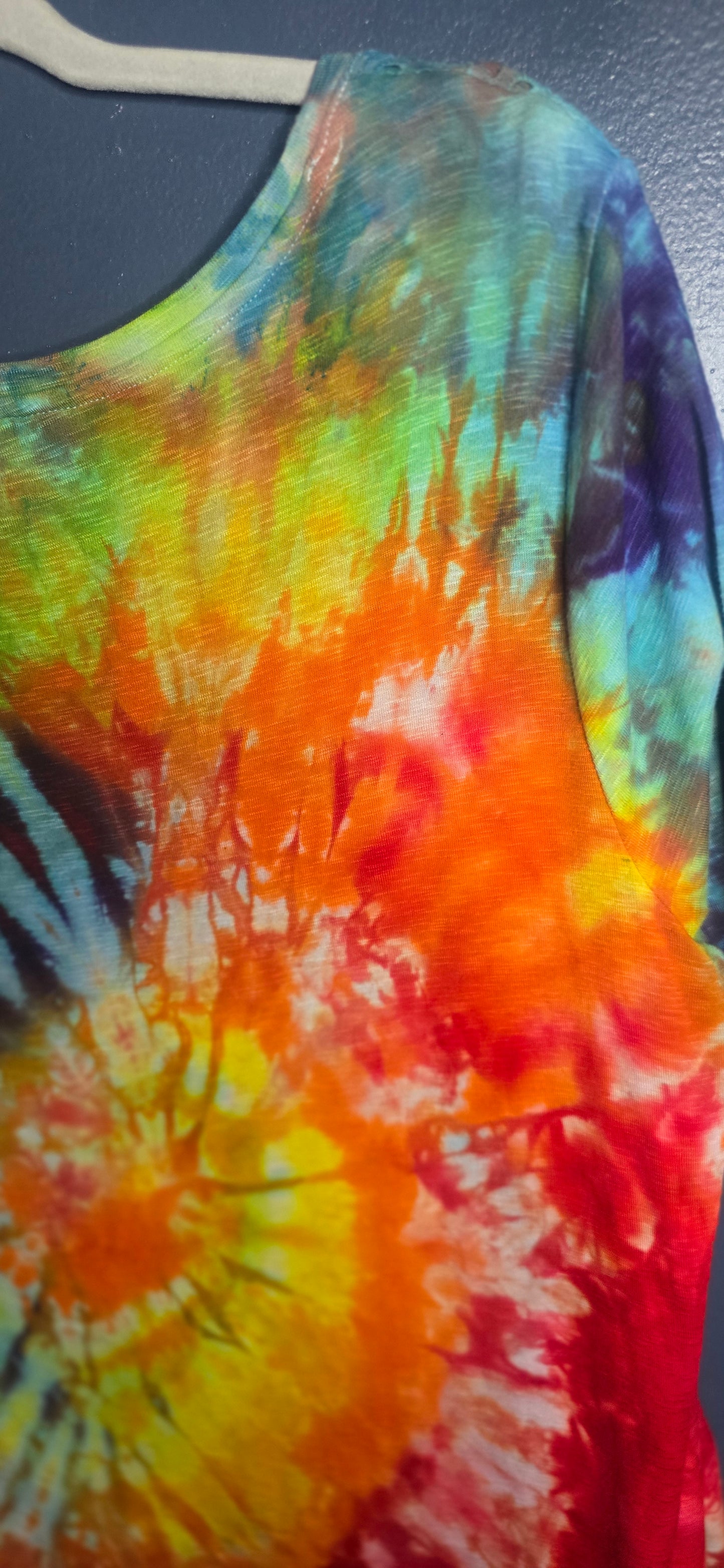 π SUNBURST EYELET RAINBOW TIE-DYE TOP β SIZE XXL