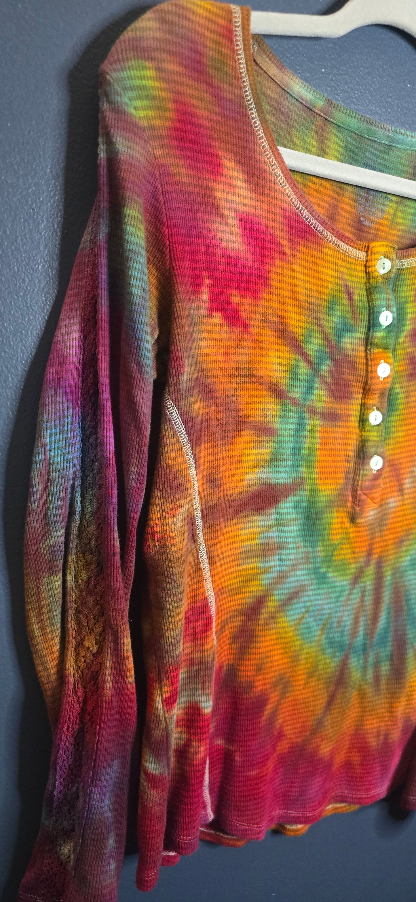 🌈 Sonoma Upcycled Tie-Dye Thermal Henley – Size Large
