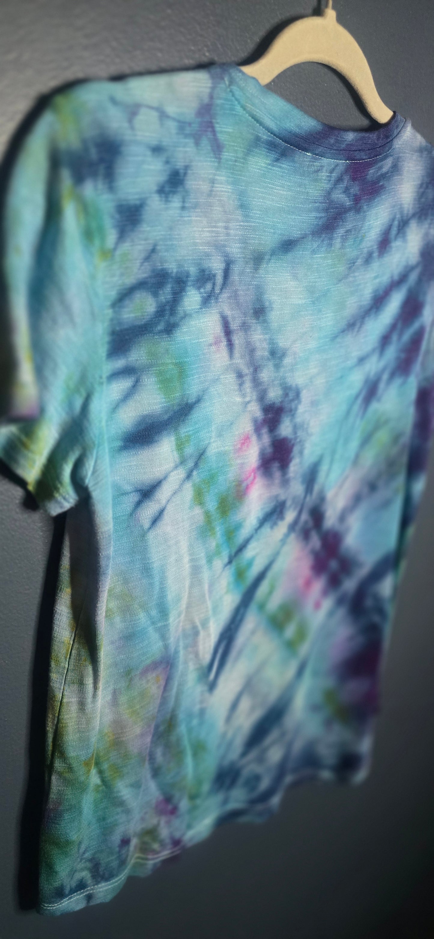 💙💚 Mermaid Mist Asymmetrical Tee – Tribal Size Small