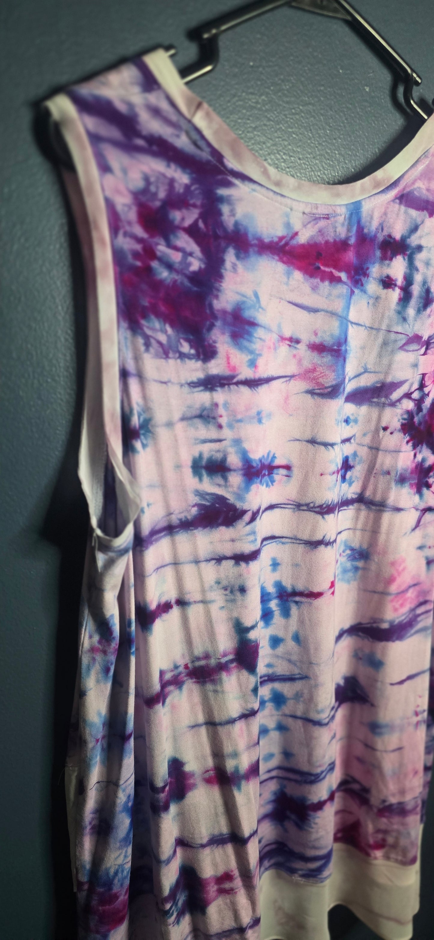 Catherines Tie Dye Sleeveless Tank Top Women’s 1X 18/20W Purple Pink Layered Hem