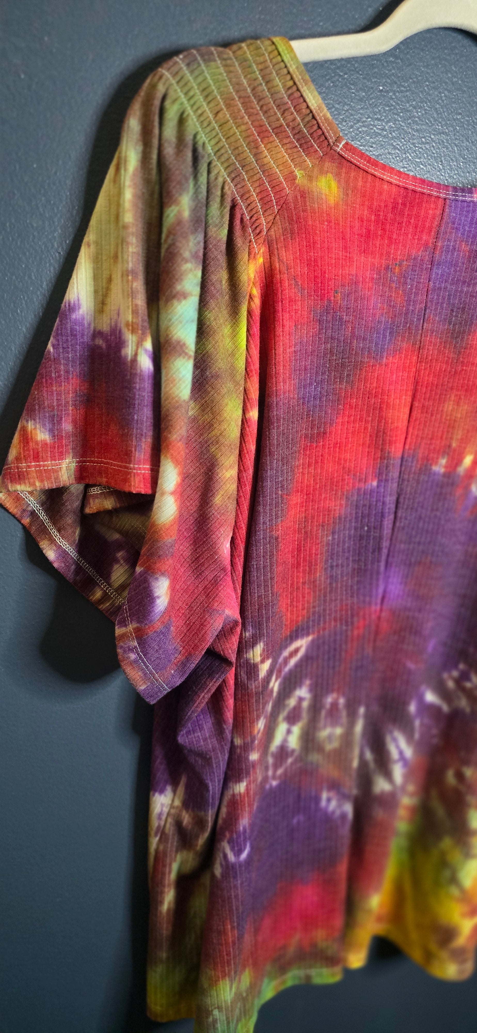 🍂 HARVEST SUNSET RIBBED V-NECK TOP —  2XL 🍂