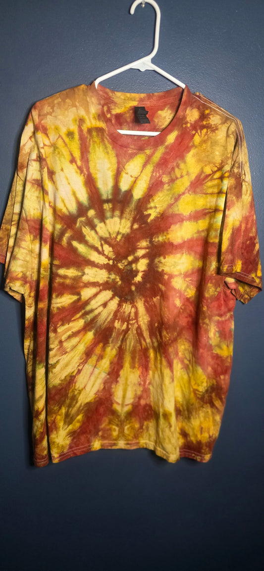 🍁🌪 Golden Maple Spiral Tee – Gildan Heavy Cotton 2XL