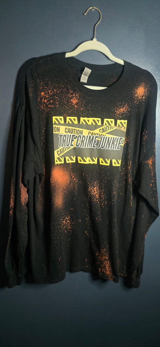 Gildan Heavy Cotton Long Sleeve Tee XL Unisex “True Crime Junkie” Graphic Black