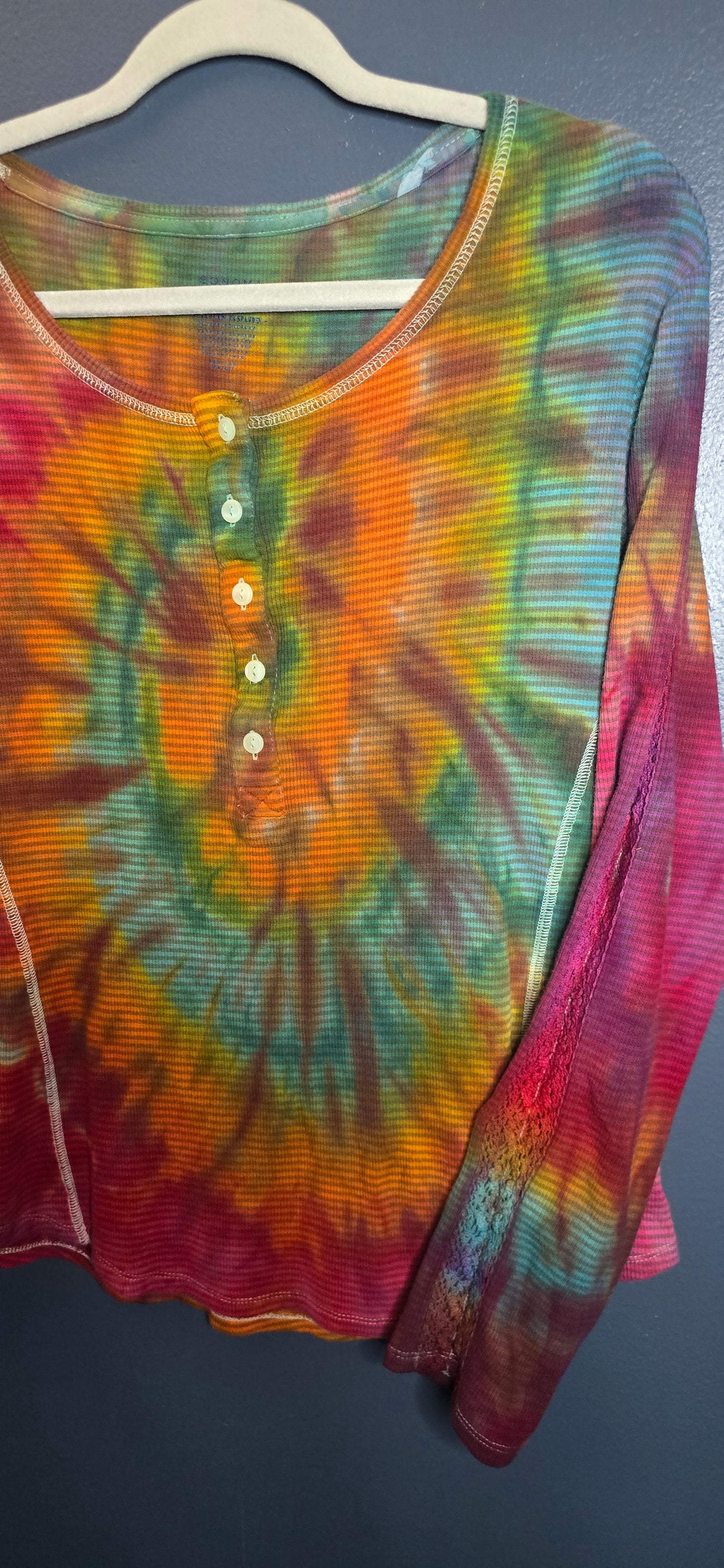 🌈 Sonoma Upcycled Tie-Dye Thermal Henley – Size Large
