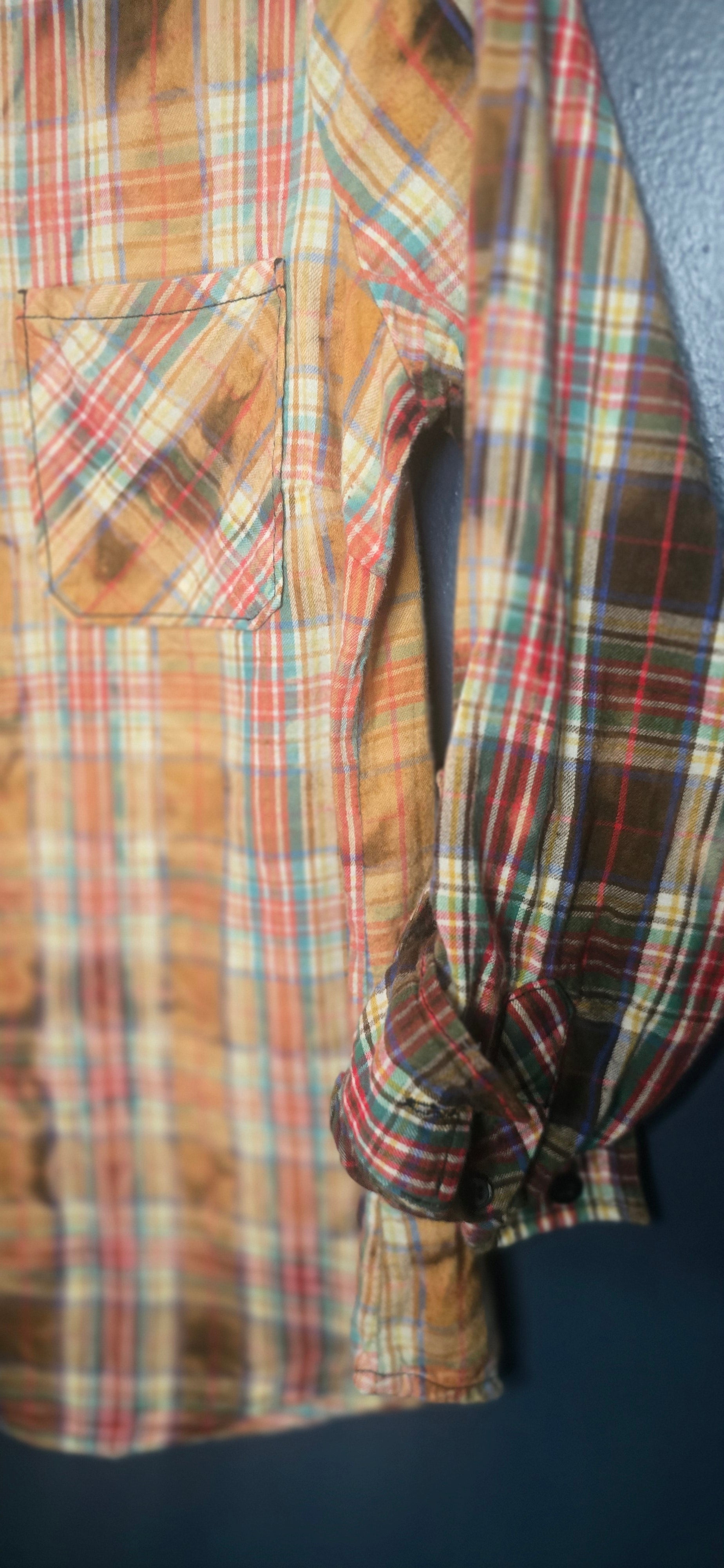 Time & Tru Color-Removed Flannel – Size Small 🍂🔥