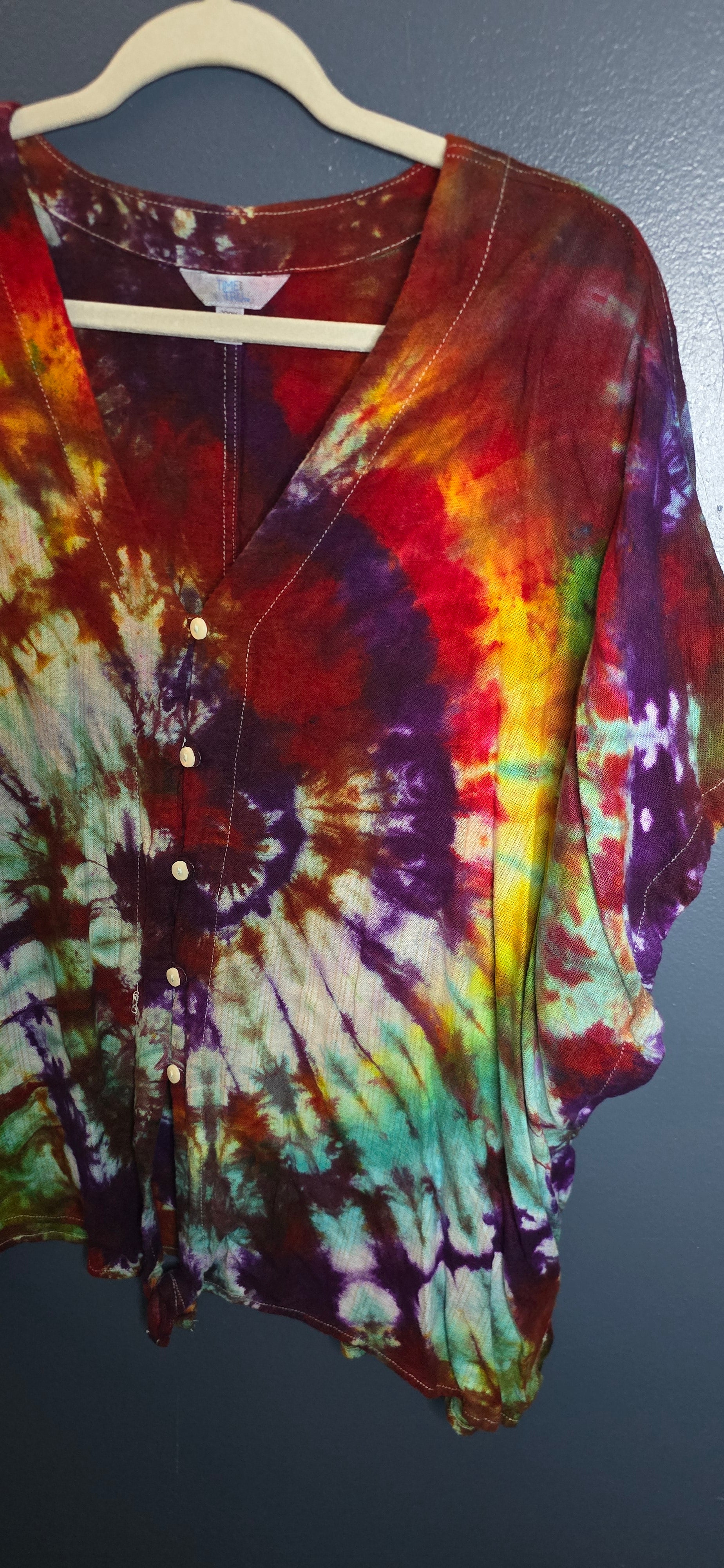 🌈 Hand-Dyed Button-Front Top – Time & Tru 3XL