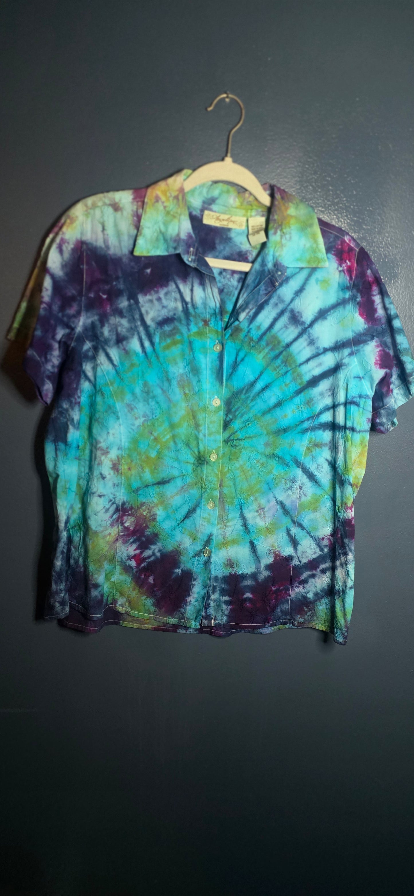 🌈 Hand-Dyed Cotton Button-Up – Size 2X