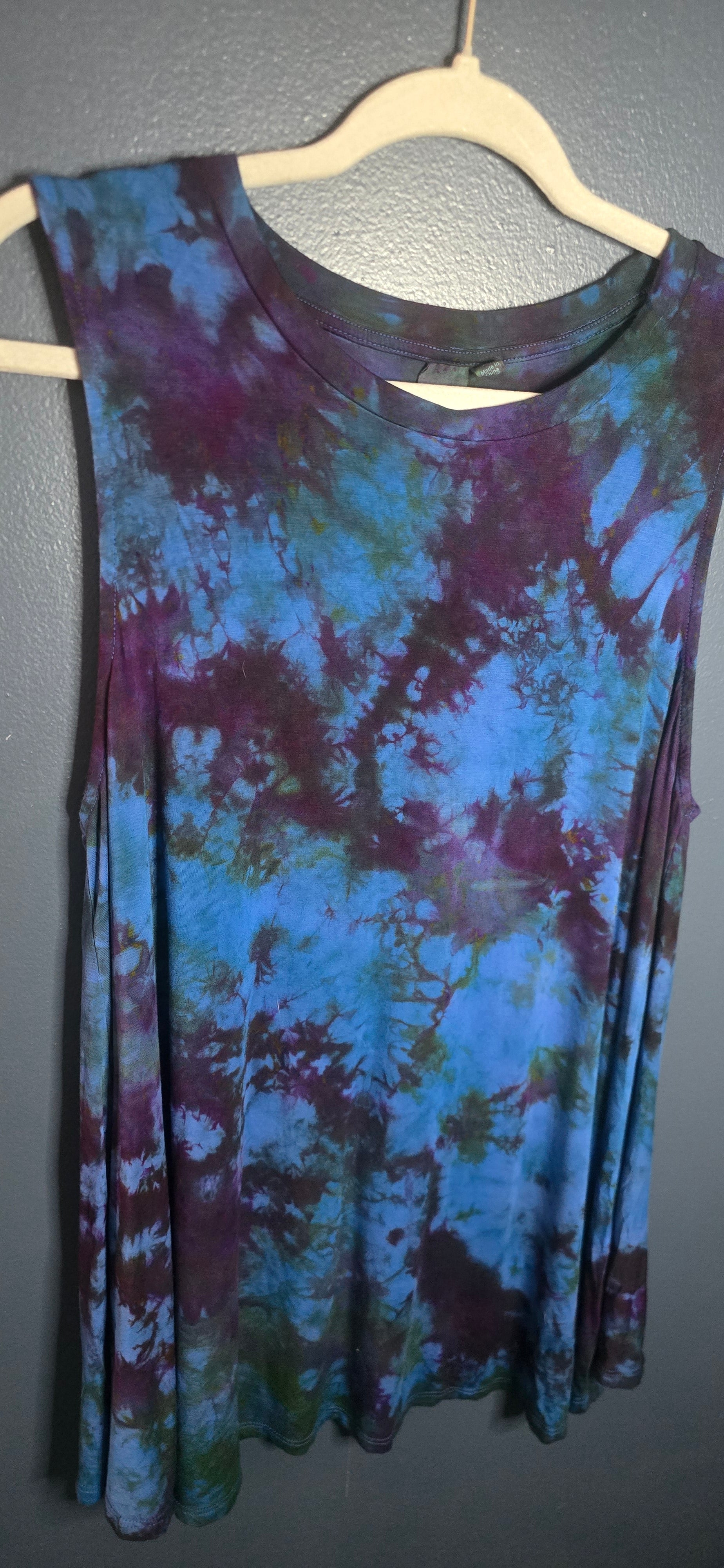 XL – Ady P Upcycled Tie-Dye Sleeveless Tunic 💫