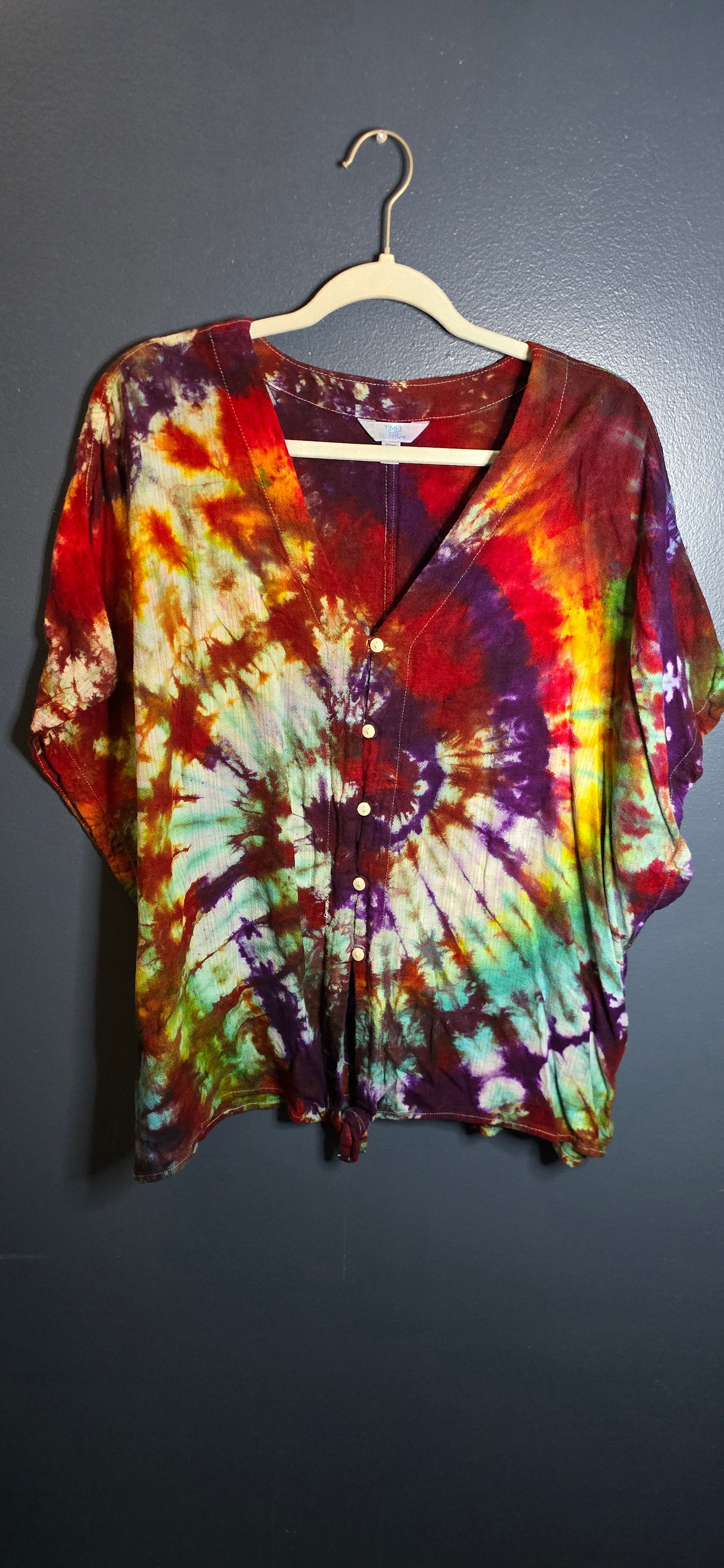 🌈 Hand-Dyed Button-Front Top – Time & Tru 3XL