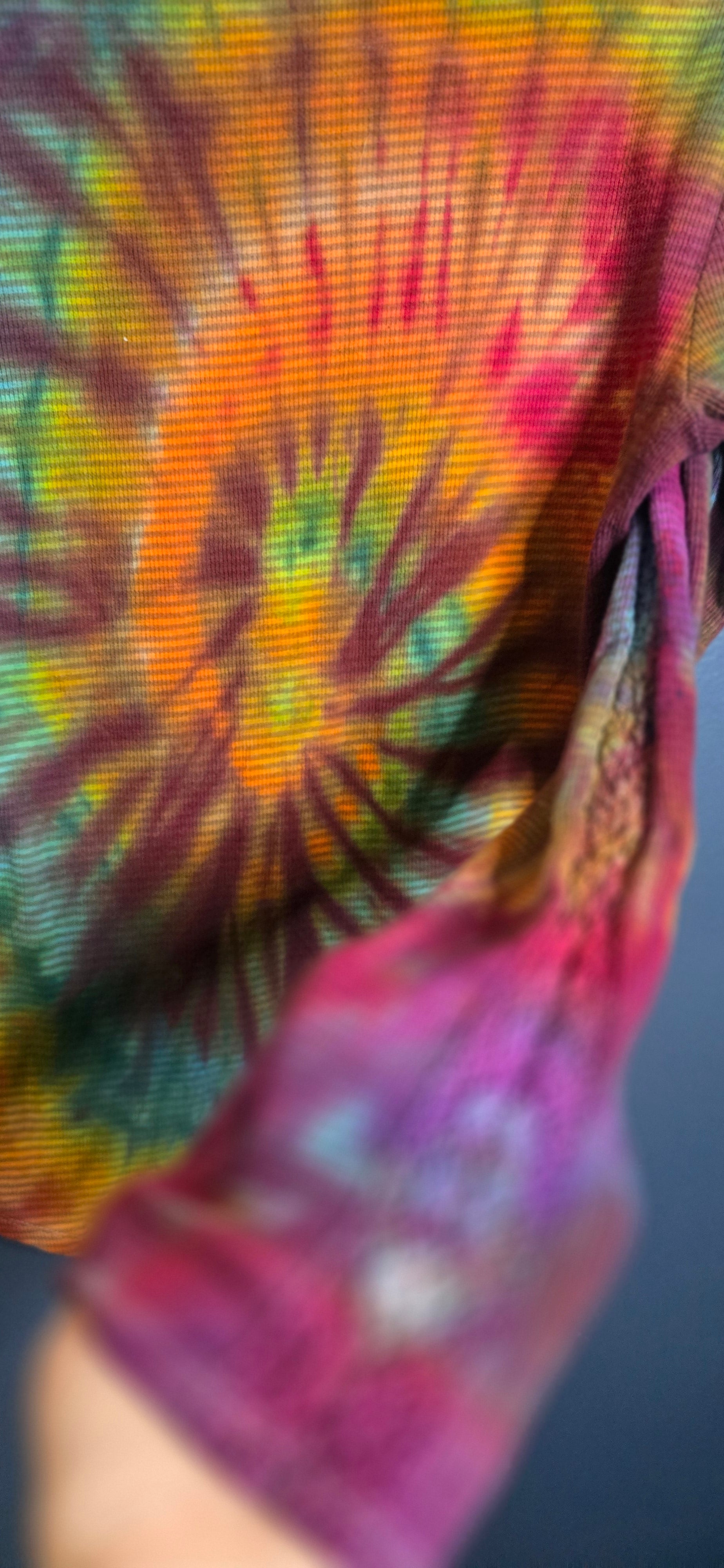 🌈 Sonoma Upcycled Tie-Dye Thermal Henley – Size Large