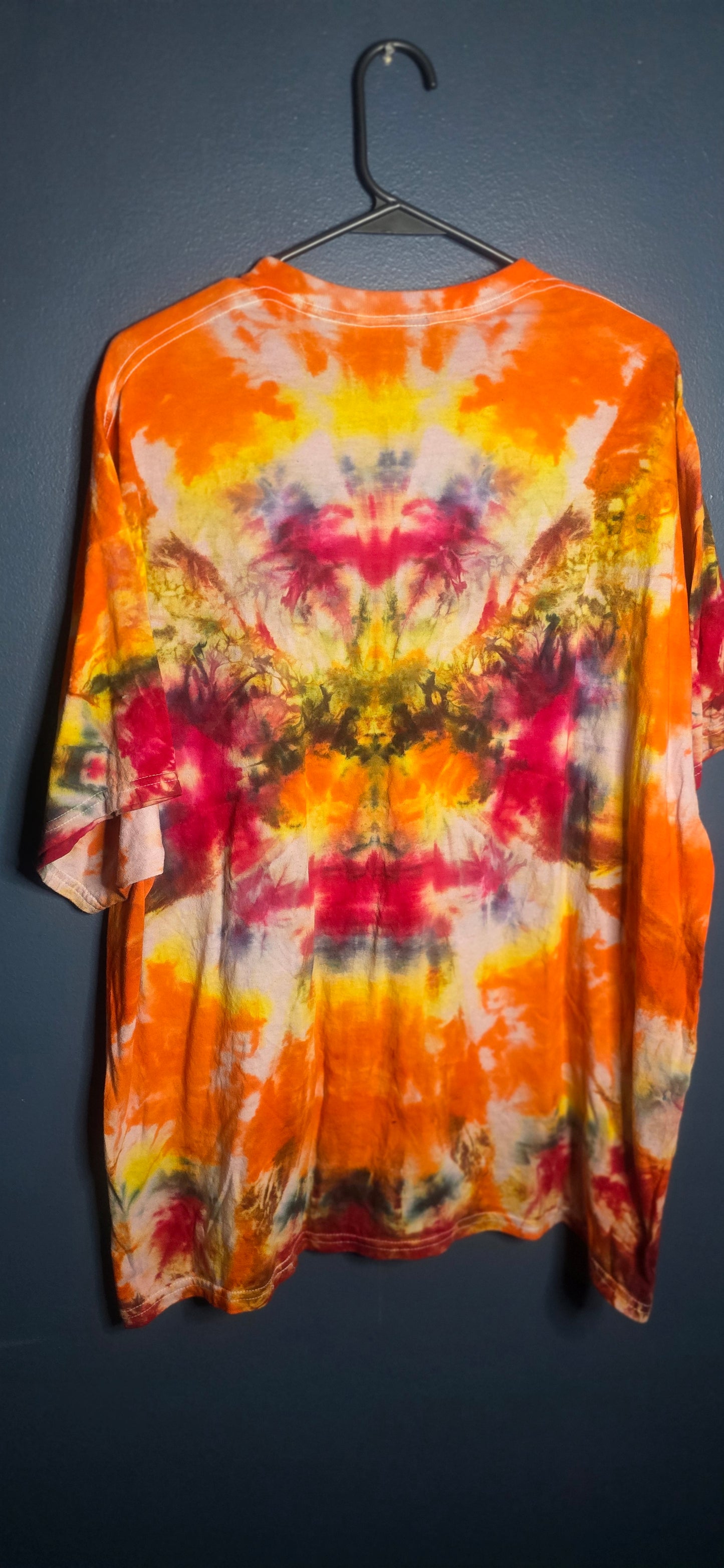 🔥 Sunburst Ember Tie-Dye Tee – Size 2XL