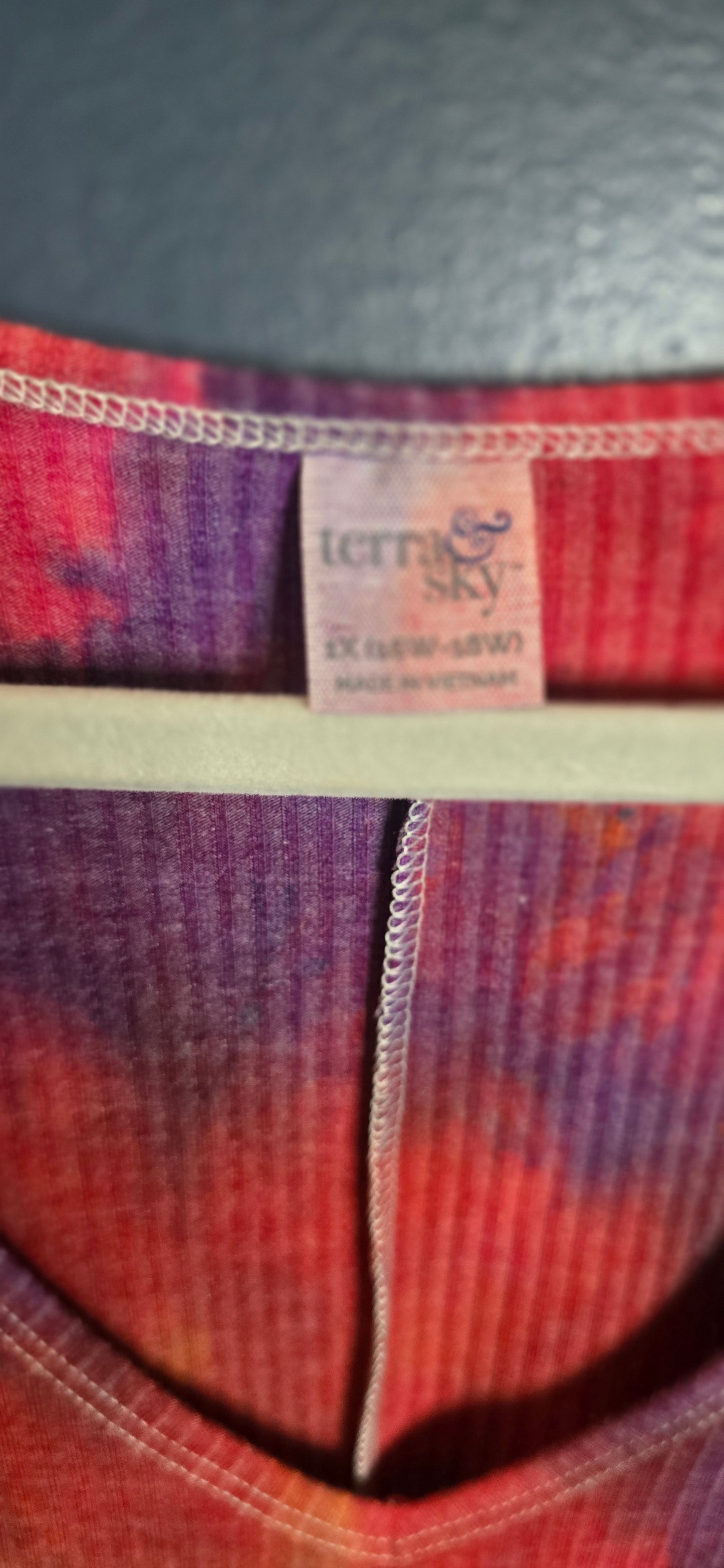 🍂 HARVEST SUNSET RIBBED V-NECK TOP —  2XL 🍂