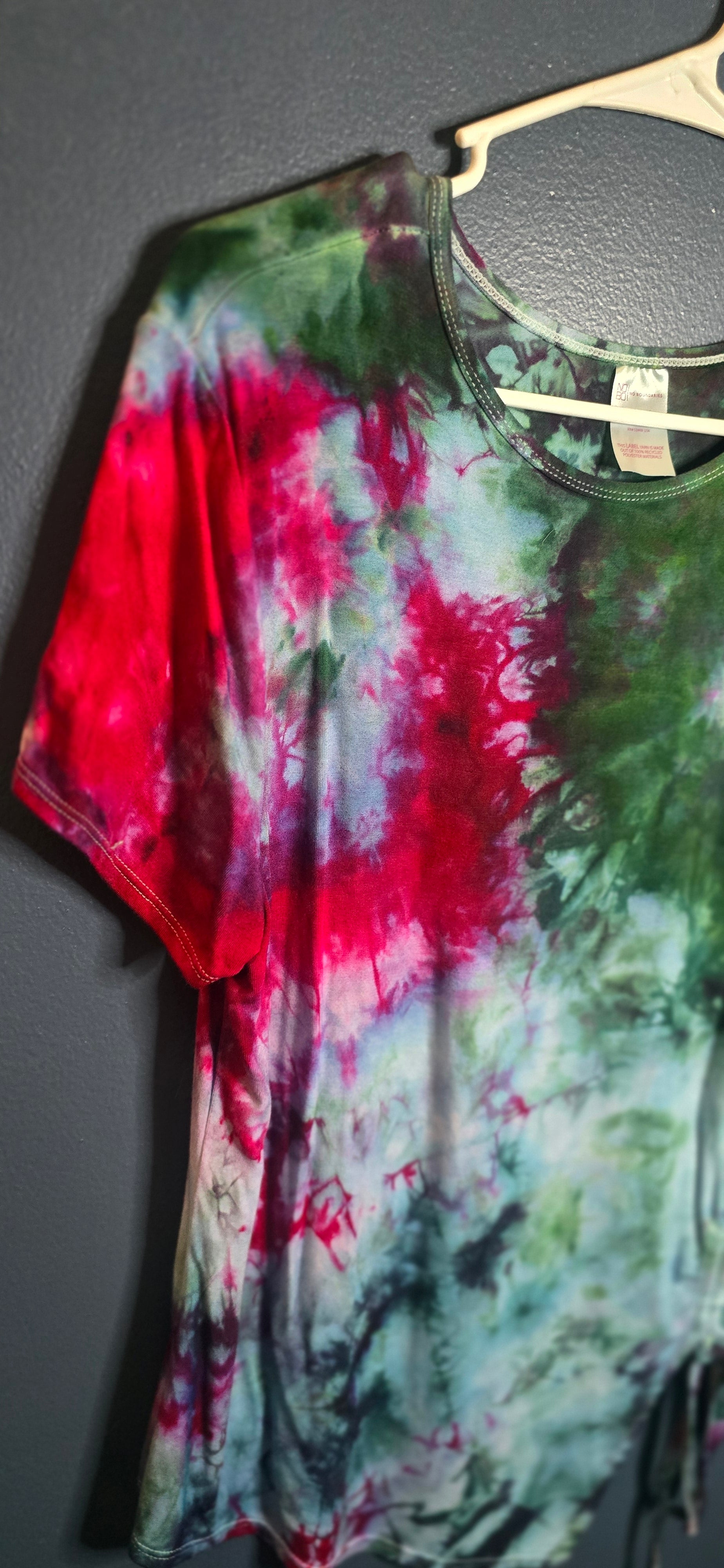 🎄 FOREST BERRY RUCHED TEE — EXTRA EXTRA LARGE 🎄