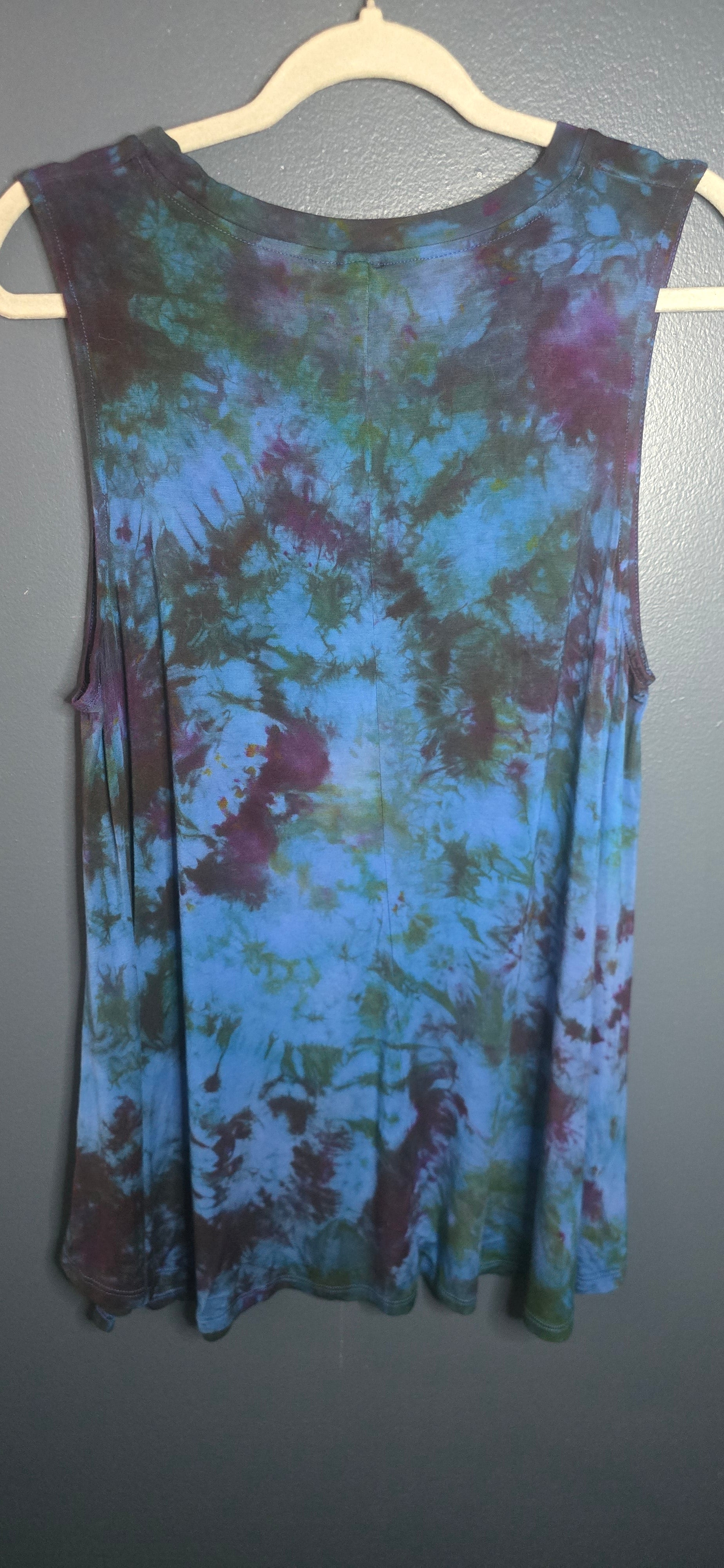 XL – Ady P Upcycled Tie-Dye Sleeveless Tunic 💫