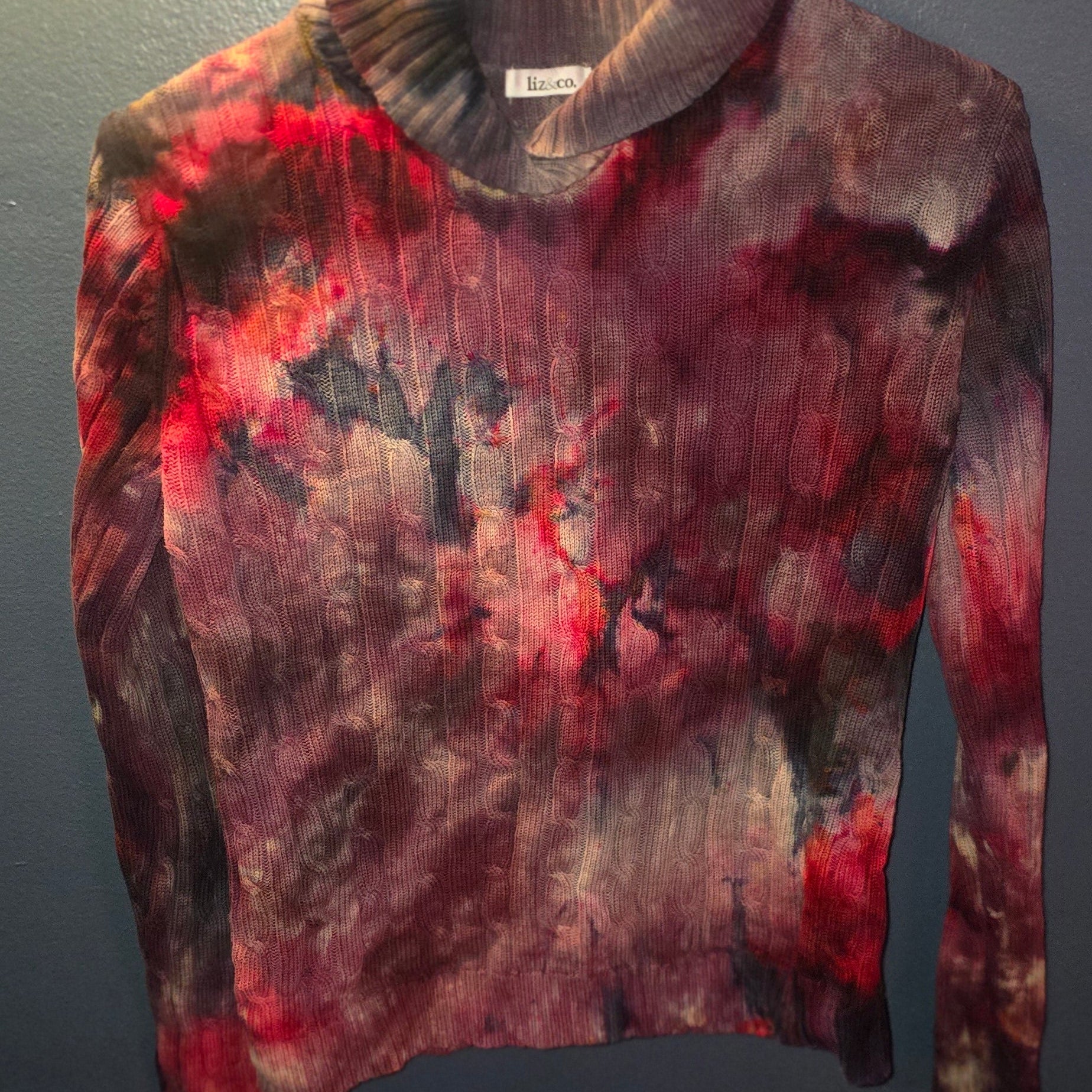 Upcycled Tie-Dye Ribbed Turtleneck – Liz & Co Women’s Medium