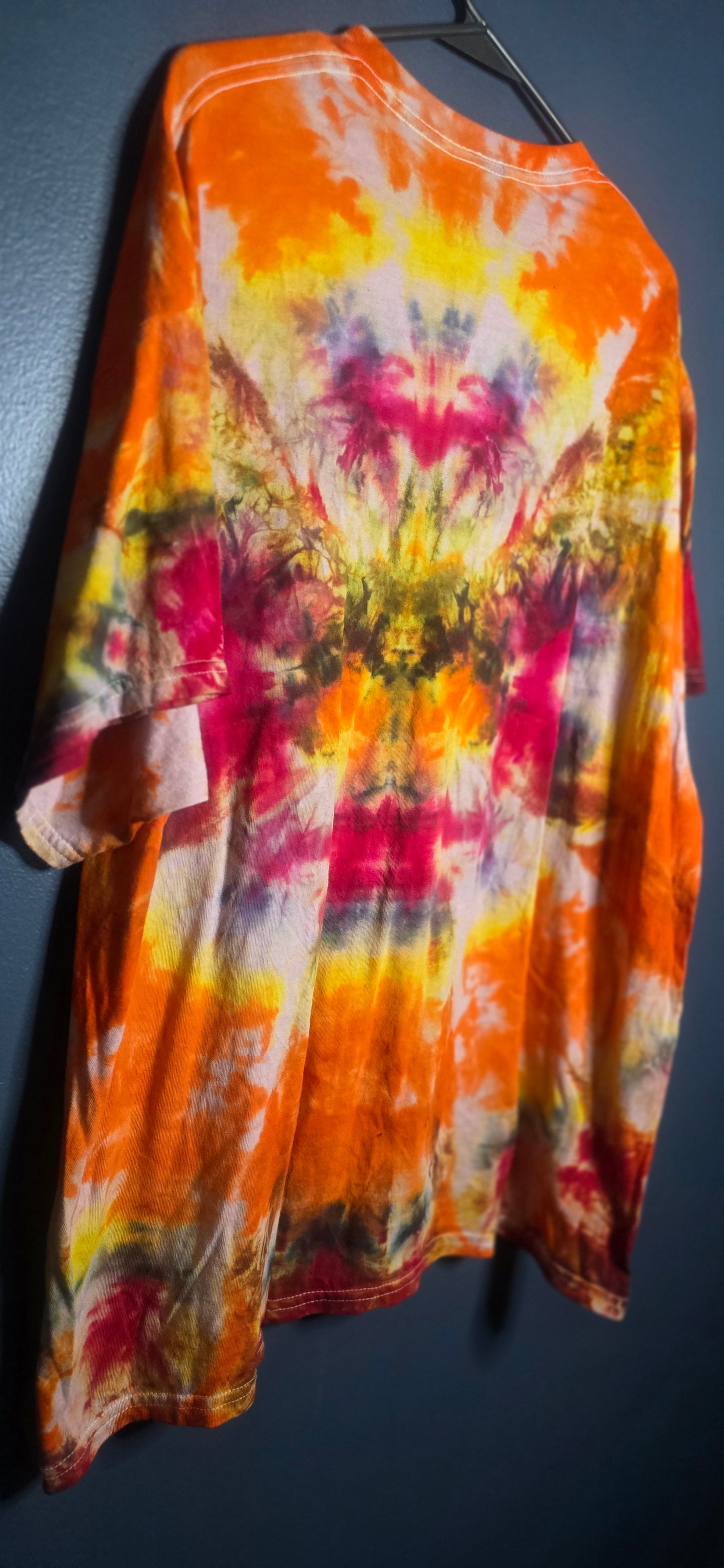 🔥 Sunburst Ember Tie-Dye Tee – Size 2XL