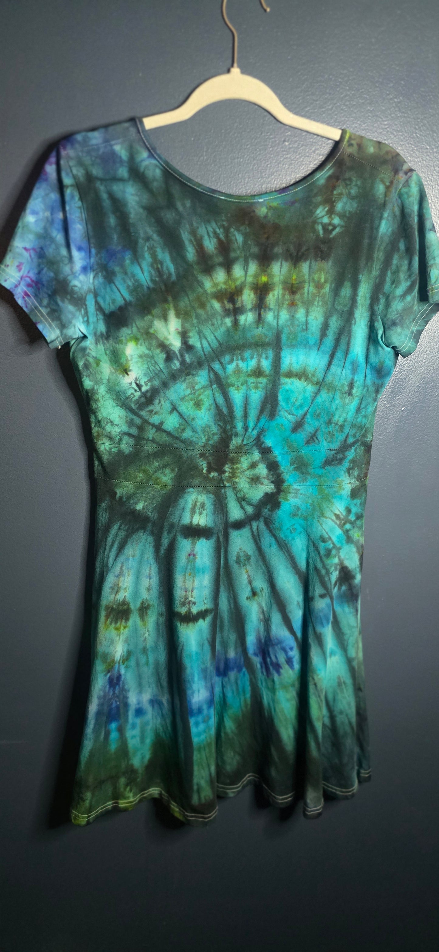 🌙 OCEAN MIST TIE-DYE FIT & FLARE DRESS — SIZE LARGE