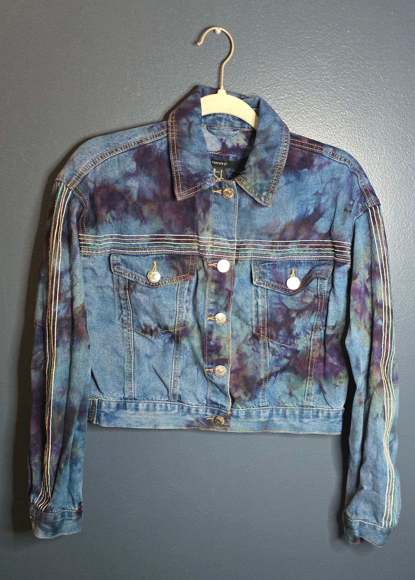 🌈 Upcycled Tie-Dye Cropped Denim Jacket – Size Small