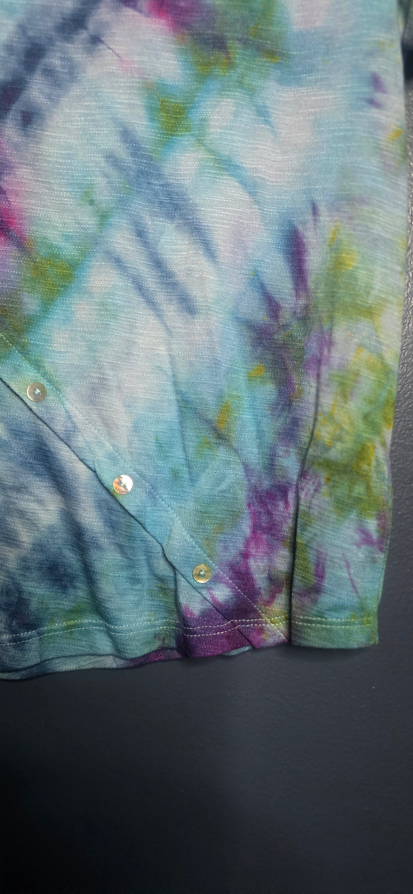 💙💚 Mermaid Mist Asymmetrical Tee – Tribal Size Small