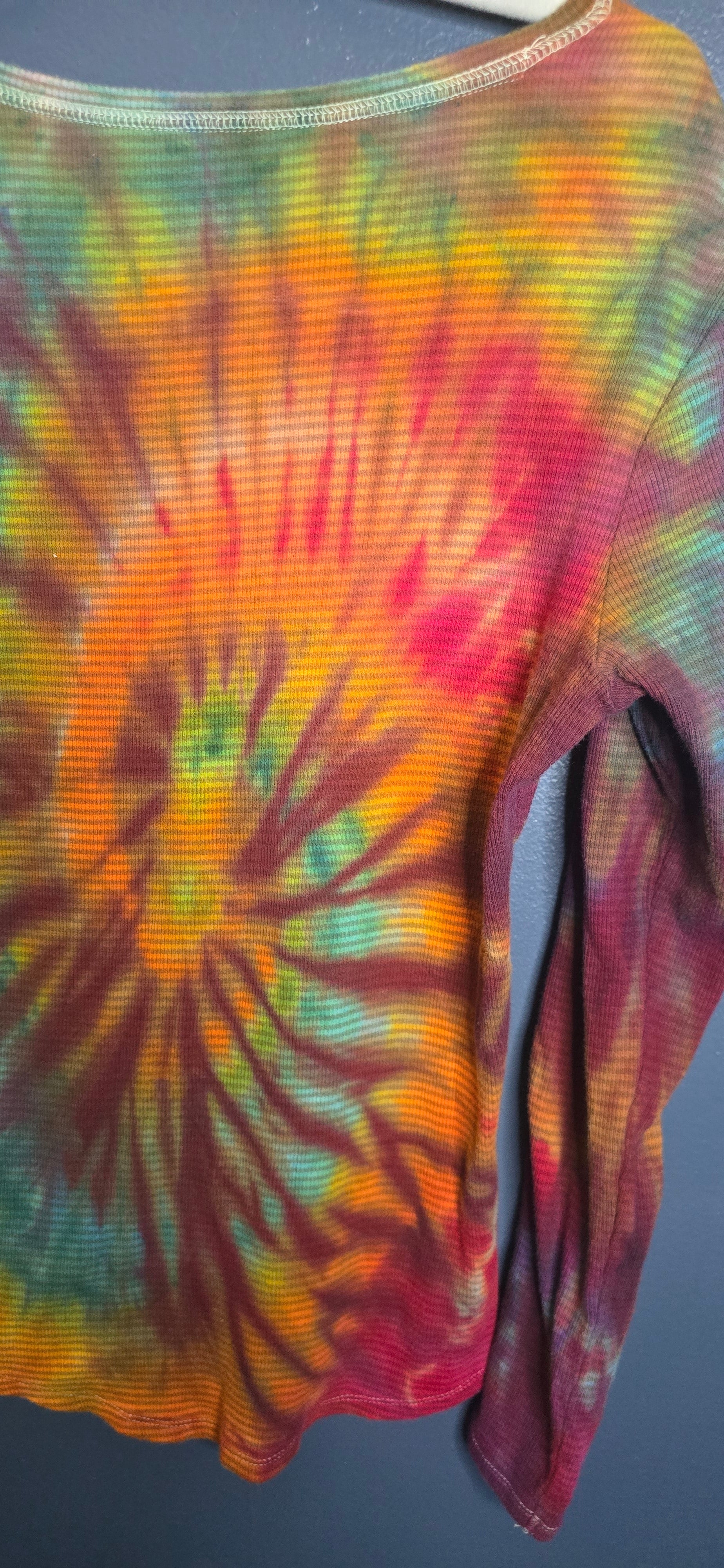 🌈 Sonoma Upcycled Tie-Dye Thermal Henley – Size Large