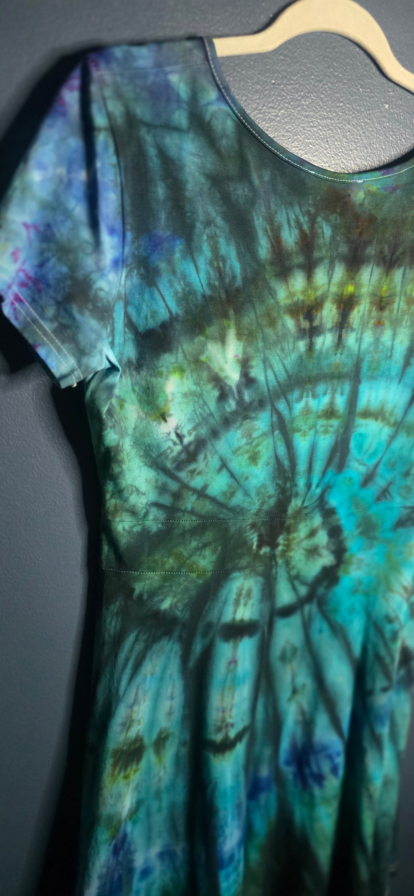 🌙 OCEAN MIST TIE-DYE FIT & FLARE DRESS — SIZE LARGE