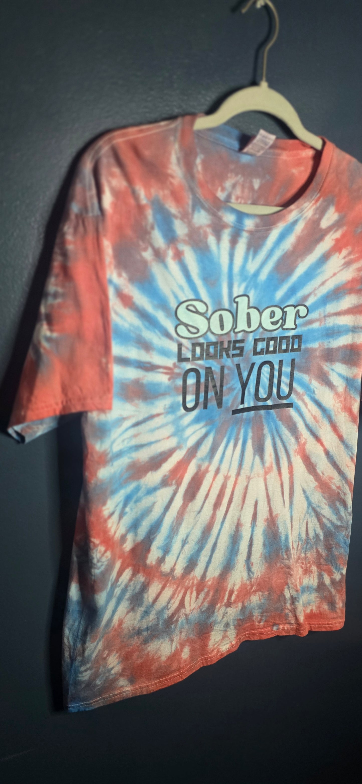 🌟 “Sober Looks Good On You” Tie-Dye Tee – Size Large
