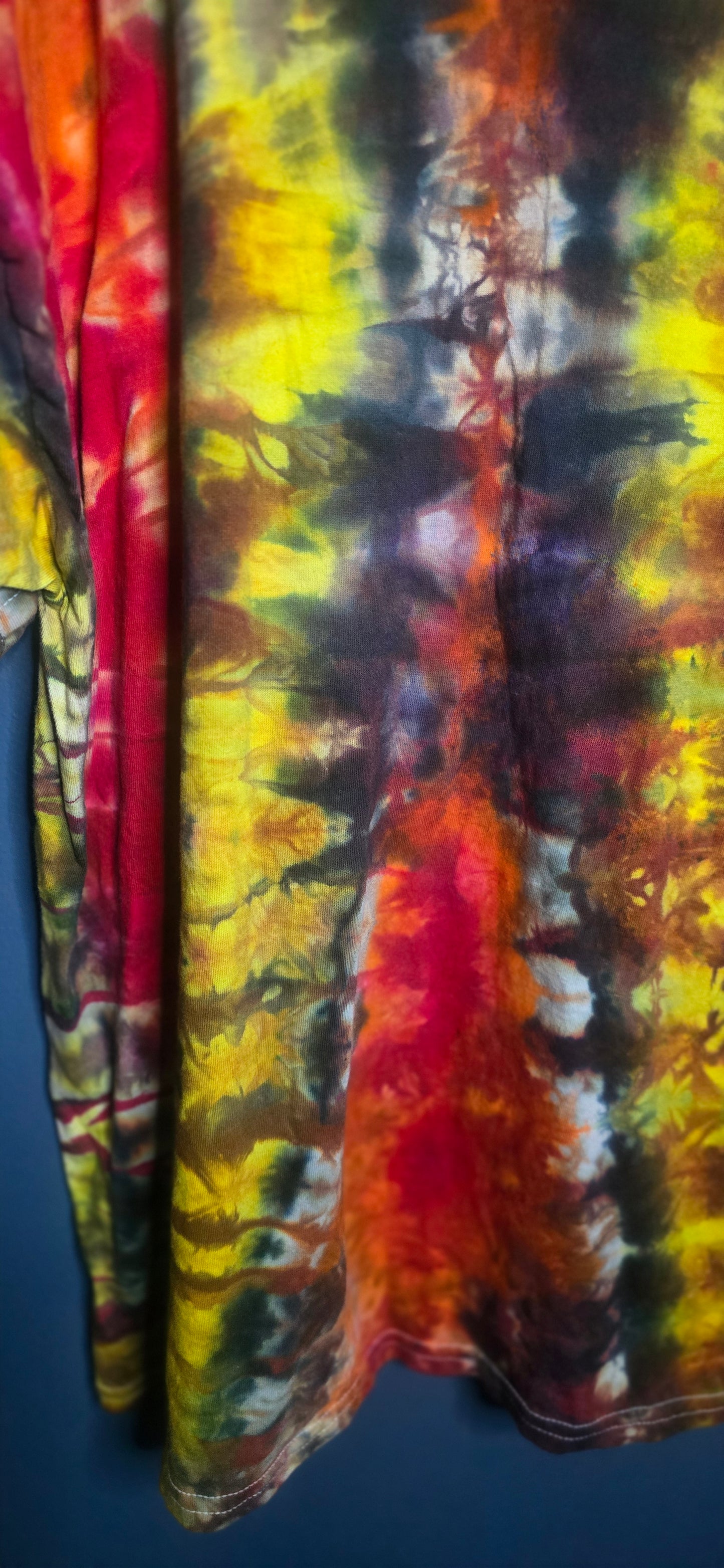 🔥🌻 Autumn Ember Spiral Tee – Gildan Heavy Cotton 2XL