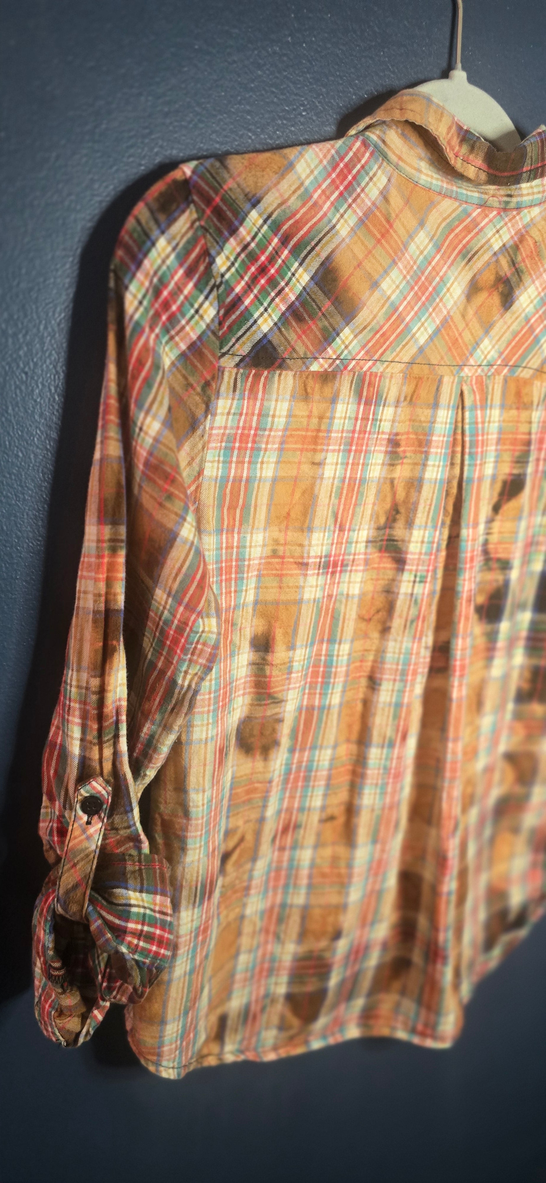 Time & Tru Color-Removed Flannel – Size Small 🍂🔥