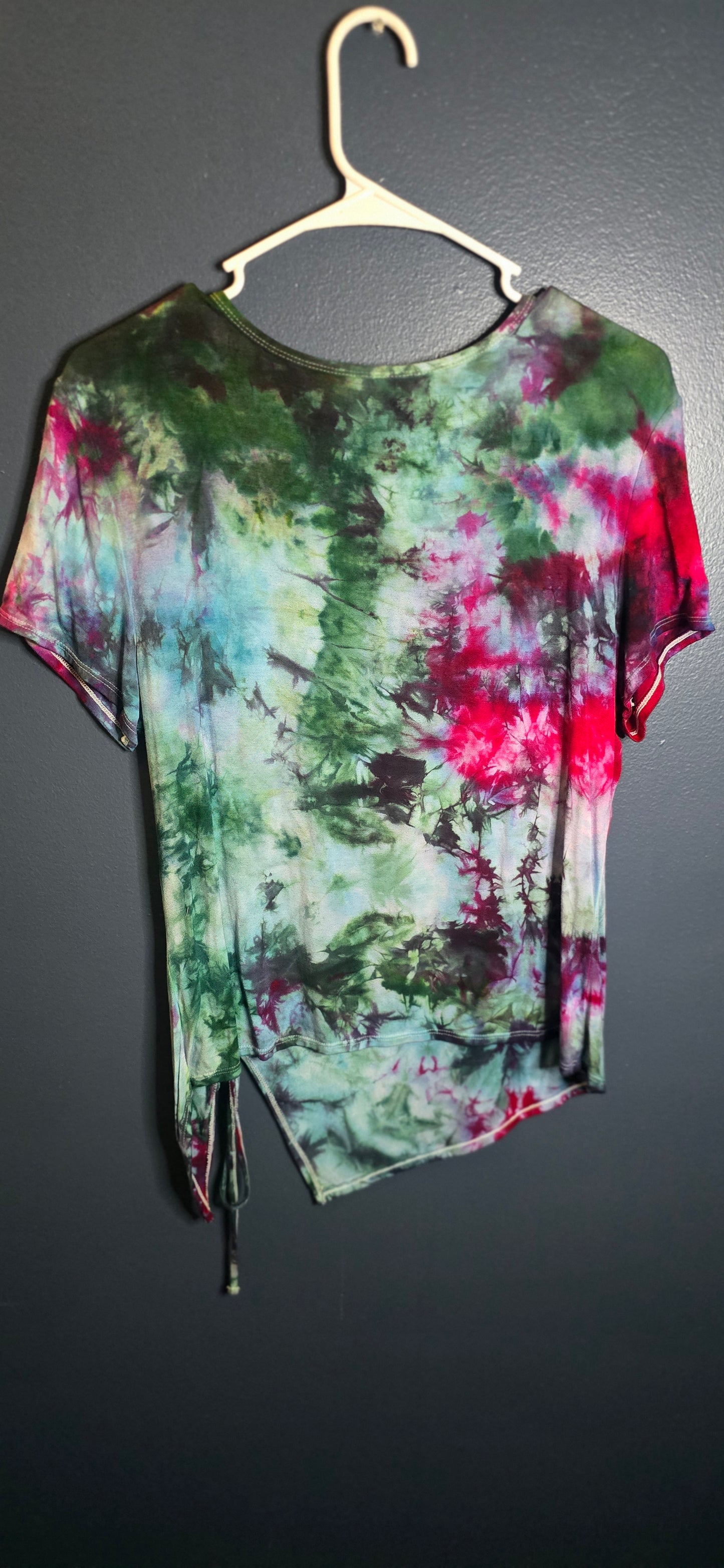 🎄 FOREST BERRY RUCHED TEE — EXTRA EXTRA LARGE 🎄