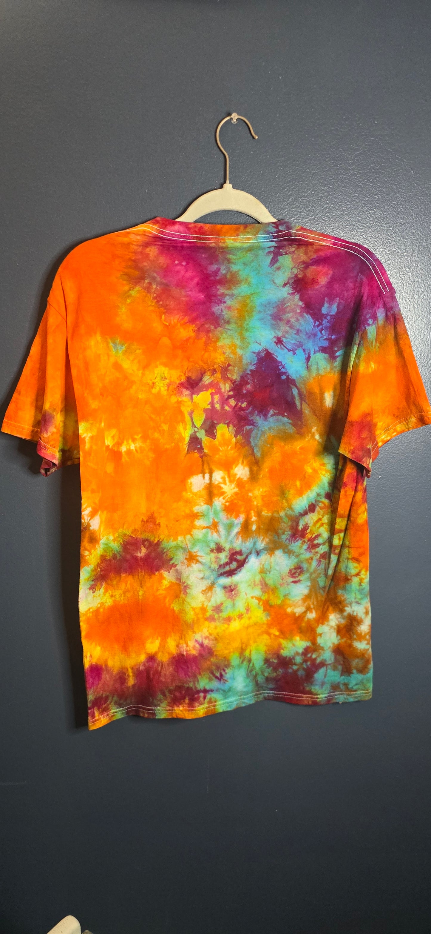 🔥 RAINBOW FIREBURST TIE-DYE TEE — MEDIUM 🔥