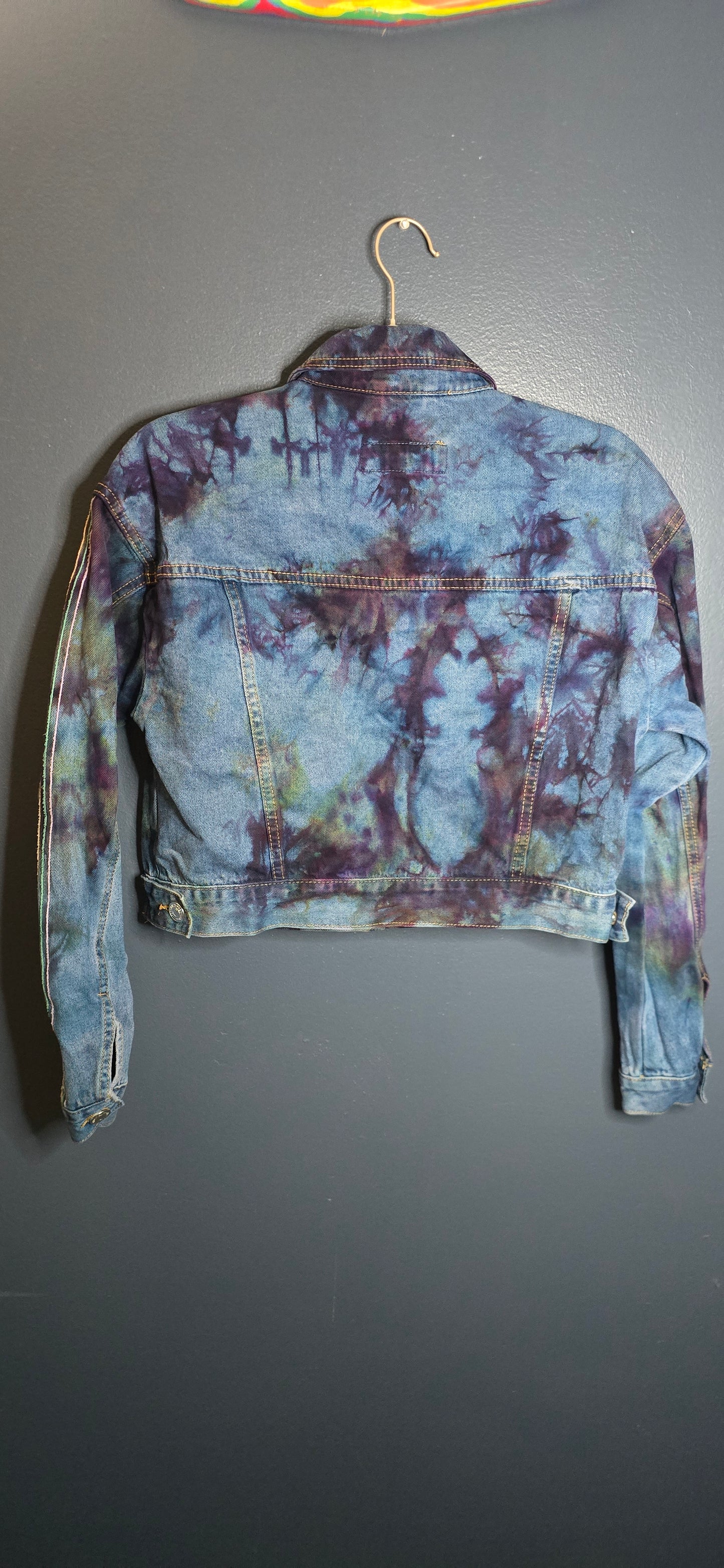 🌈 Upcycled Tie-Dye Cropped Denim Jacket – Size Small