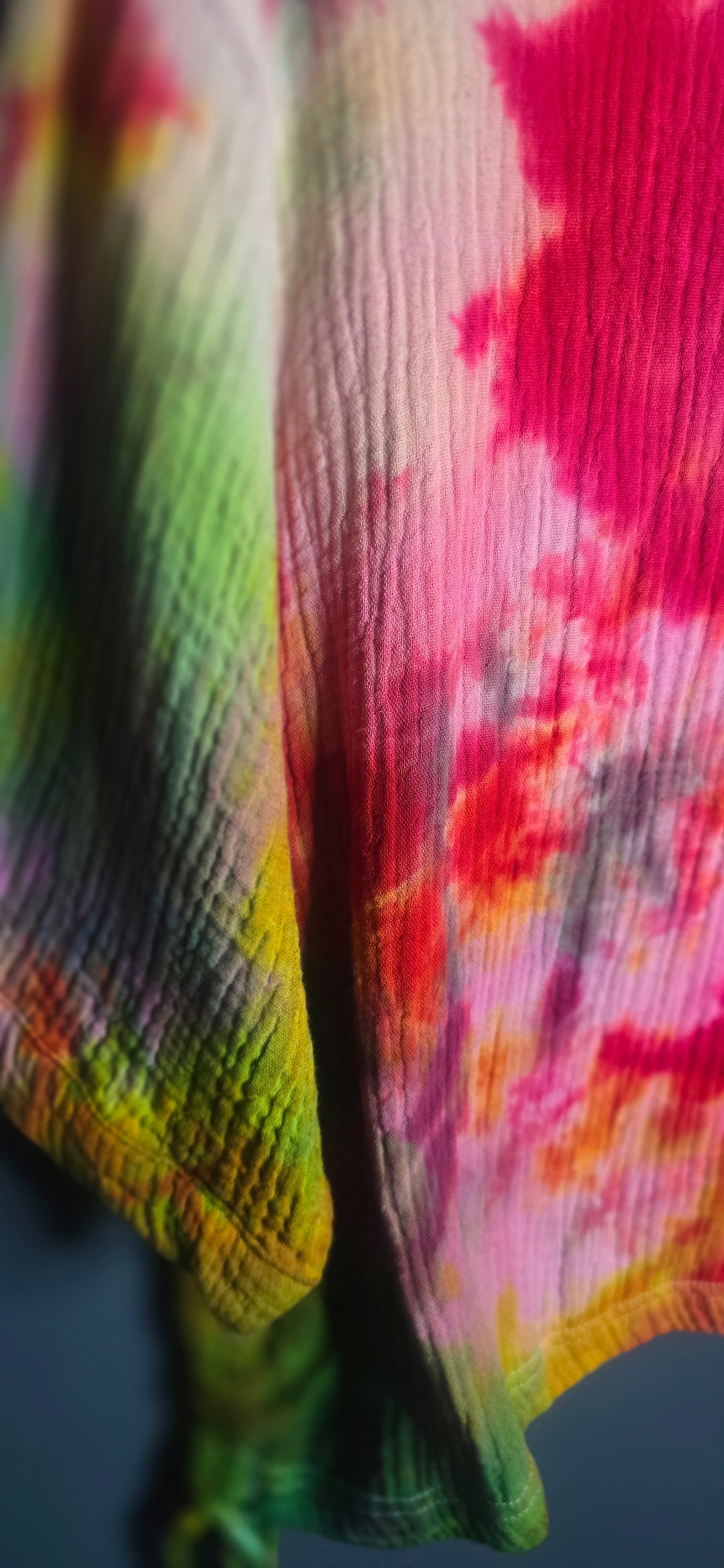 🌈 Hand-Dyed Gauze Crop Top – Size 2X