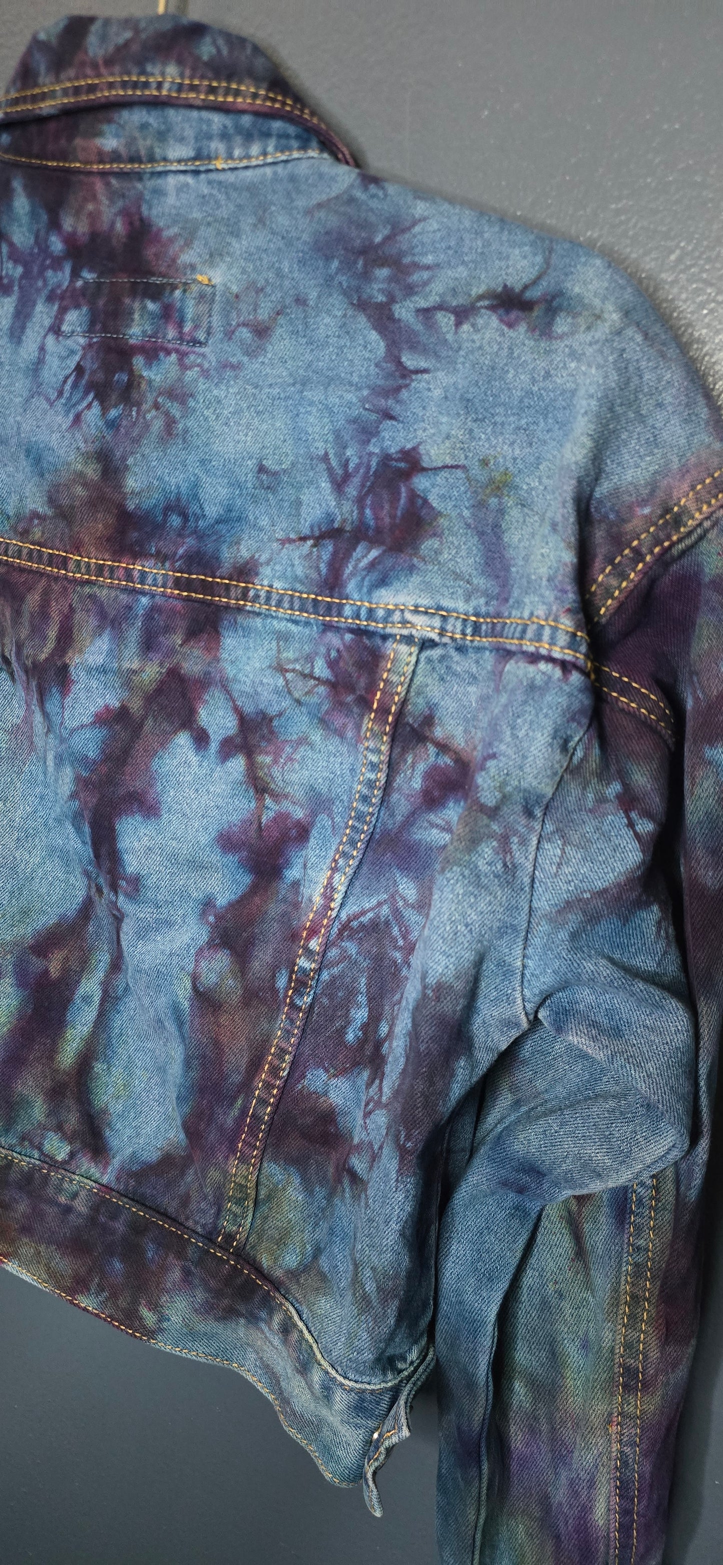 🌈 Upcycled Tie-Dye Cropped Denim Jacket – Size Small