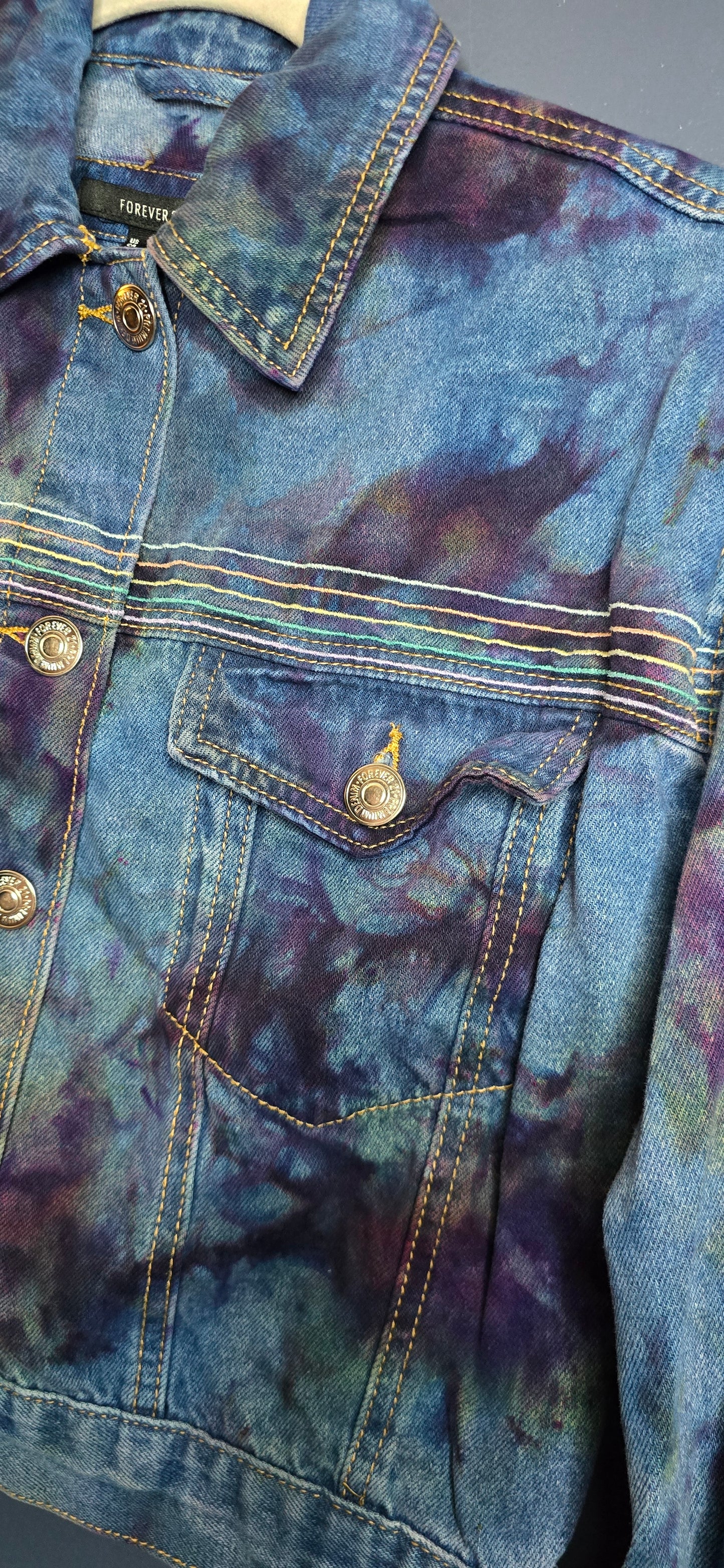 🌈 Upcycled Tie-Dye Cropped Denim Jacket – Size Small
