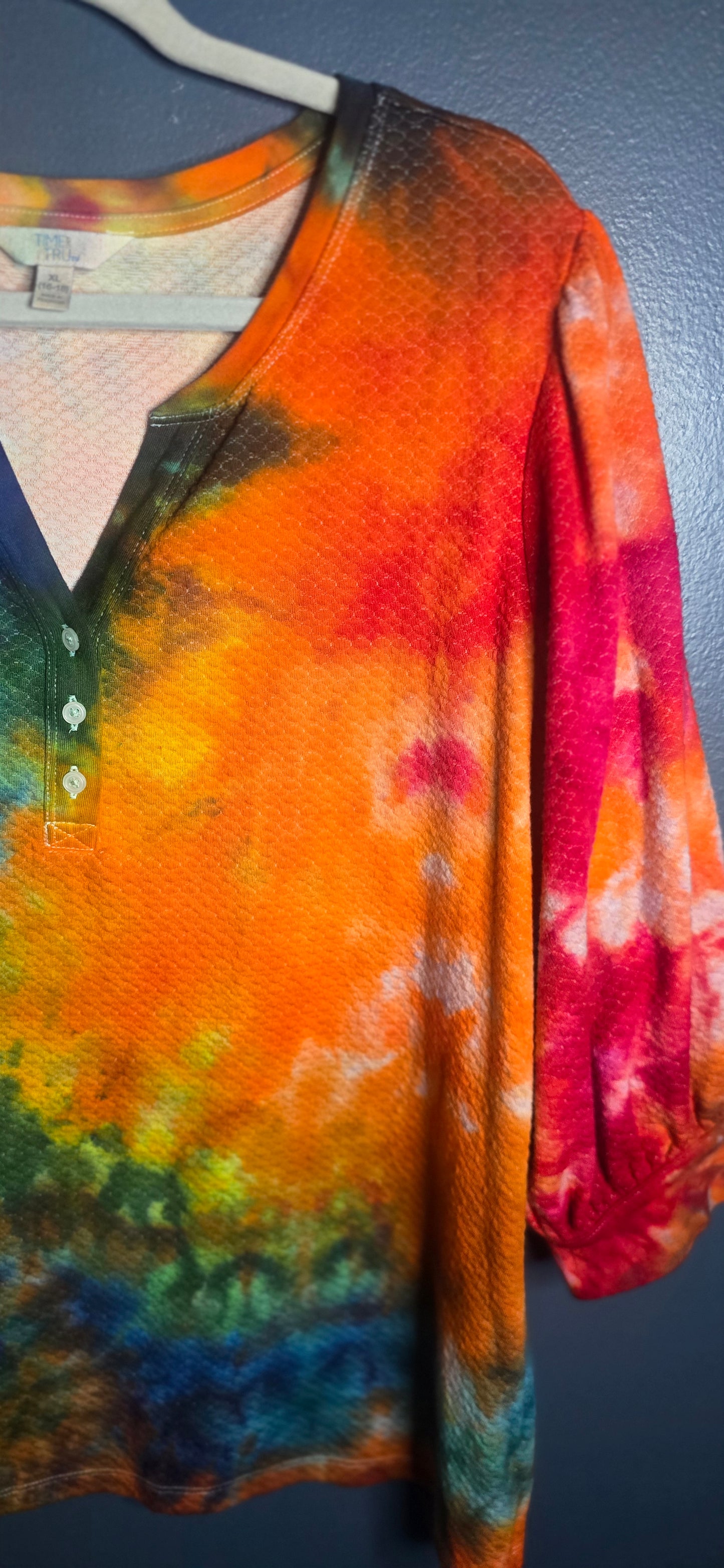 Time and Tru Tie Dye Henley Top XL 16–18 Women’s 3/4 Sleeve Multicolor