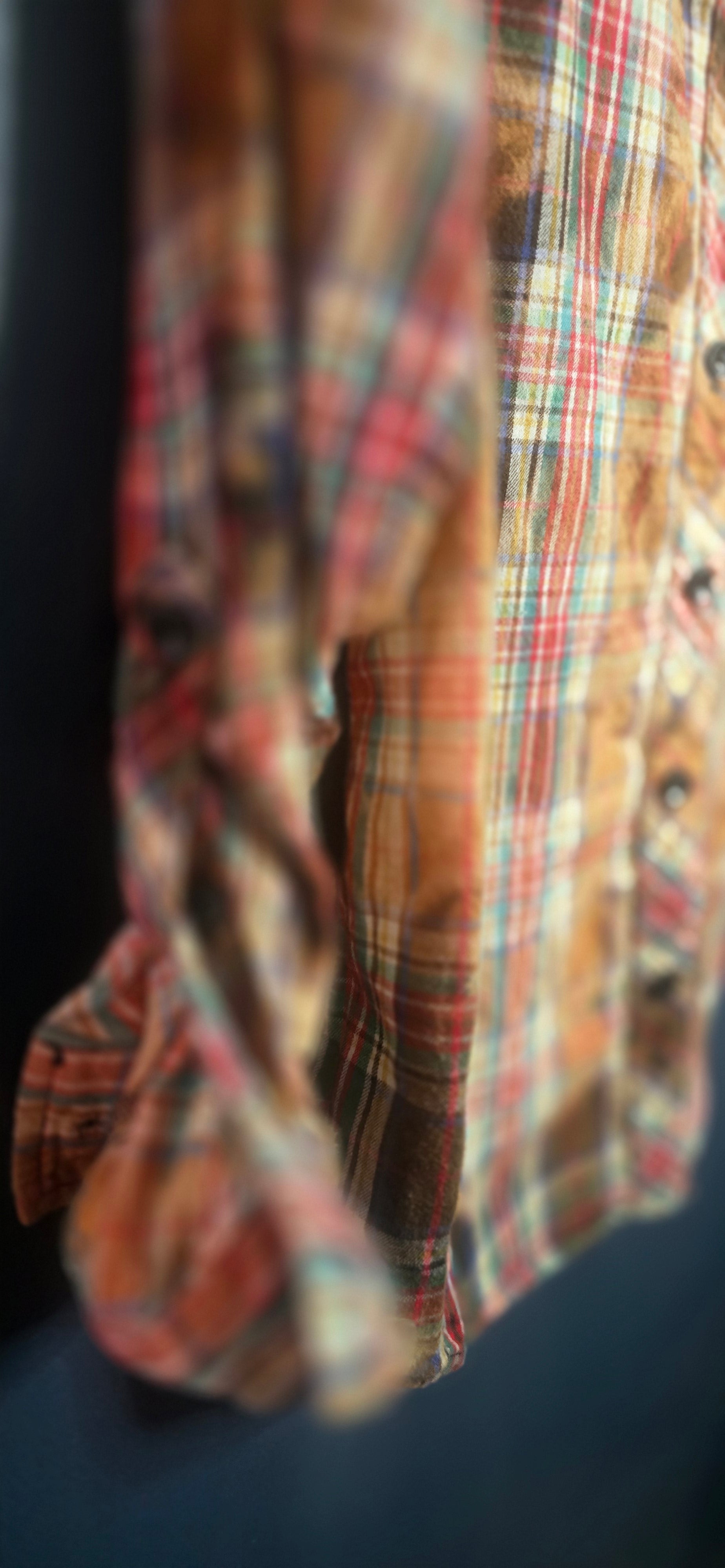 Time & Tru Color-Removed Flannel – Size Small 🍂🔥