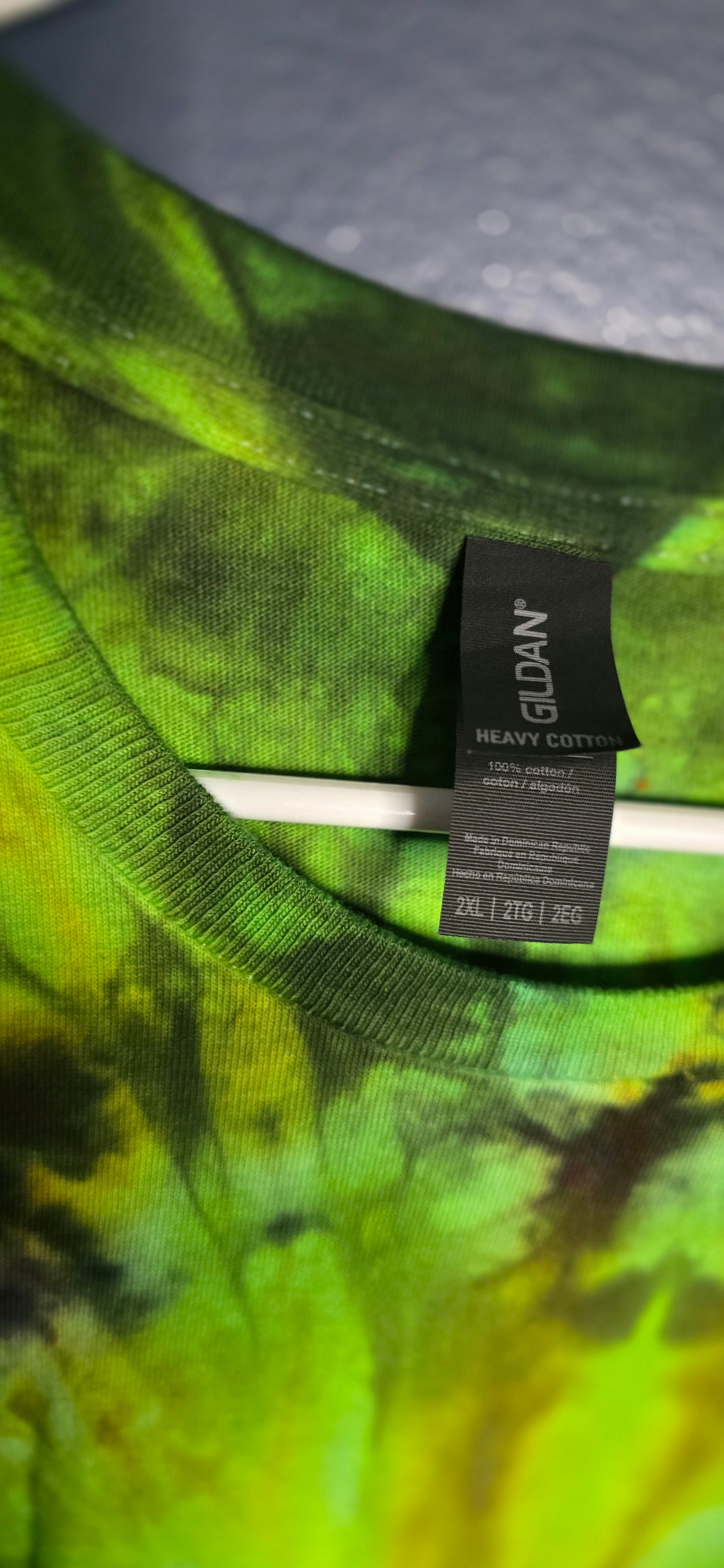 🌿 VIBRANT FOREST TIE-DYE TEE — SIZE 2XL