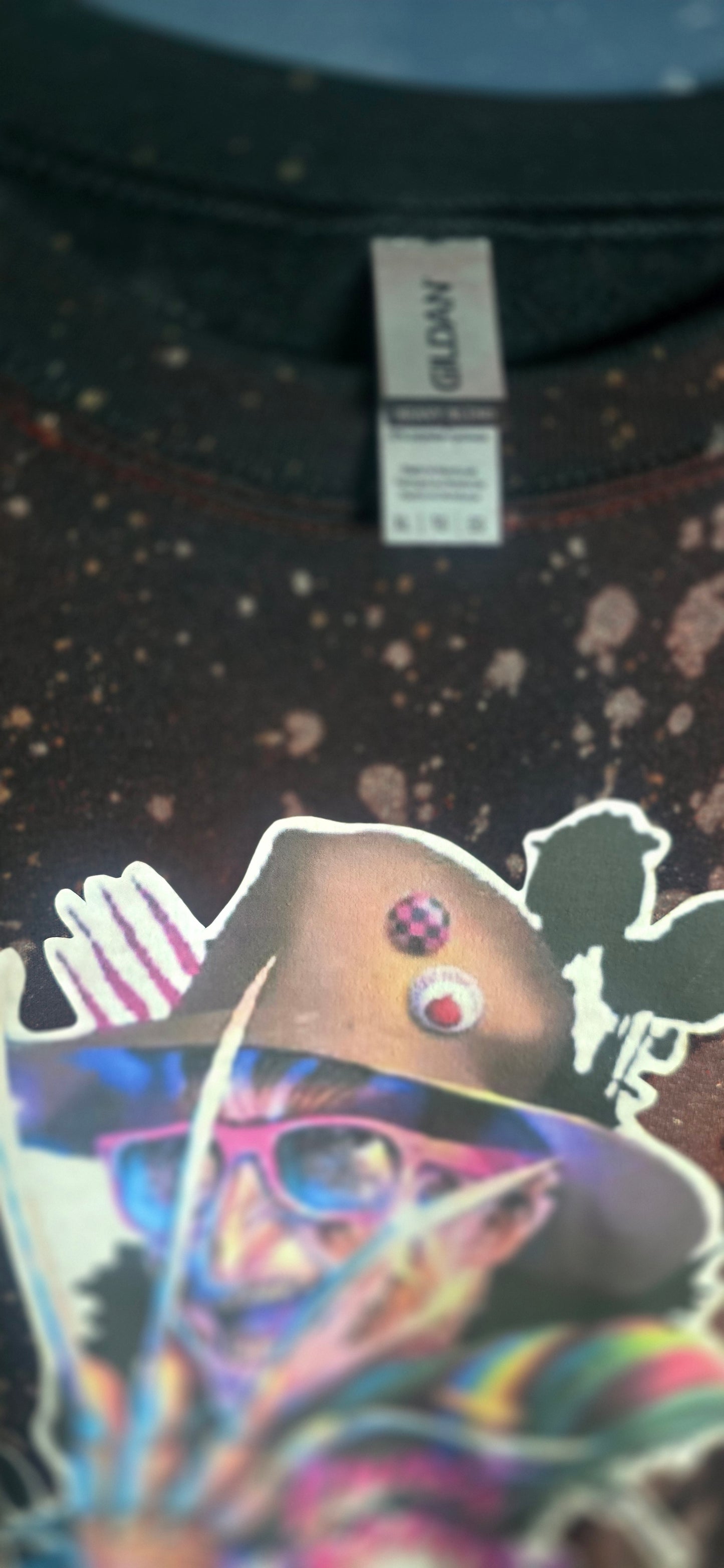 Gildan Crewneck Sweatshirt XL Unisex “Sweet Dreams Are Made of This” Graphic Black